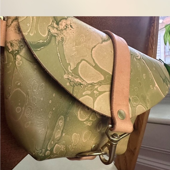 Glad & Young handmade leather crossbody - Picture 2 of 6